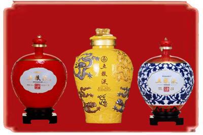 亳州蒙城县烟酒回收五粮液各种摆件.jpg